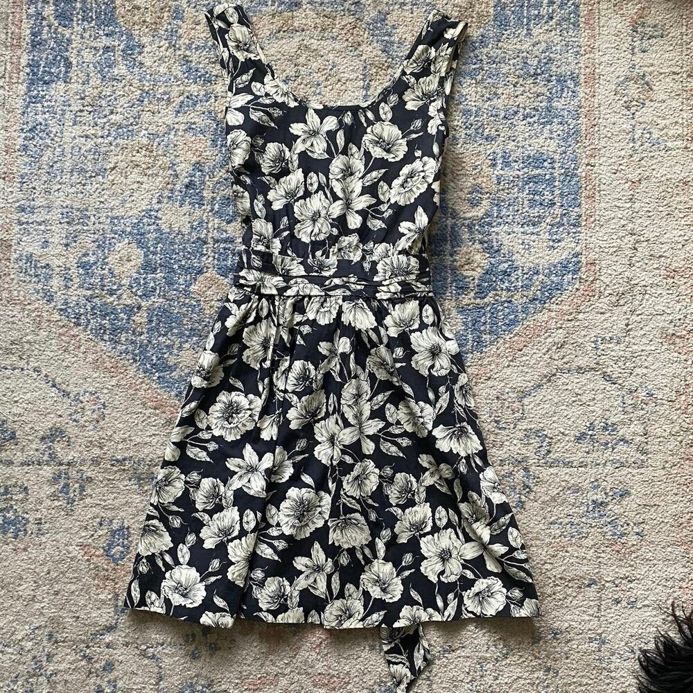Black and White Floral Forever 21 dress
